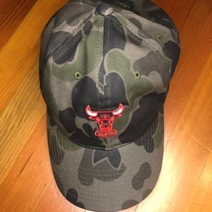 Mitchell and Ness Chicago Bulls camo strap back baseball hat OS NWOT